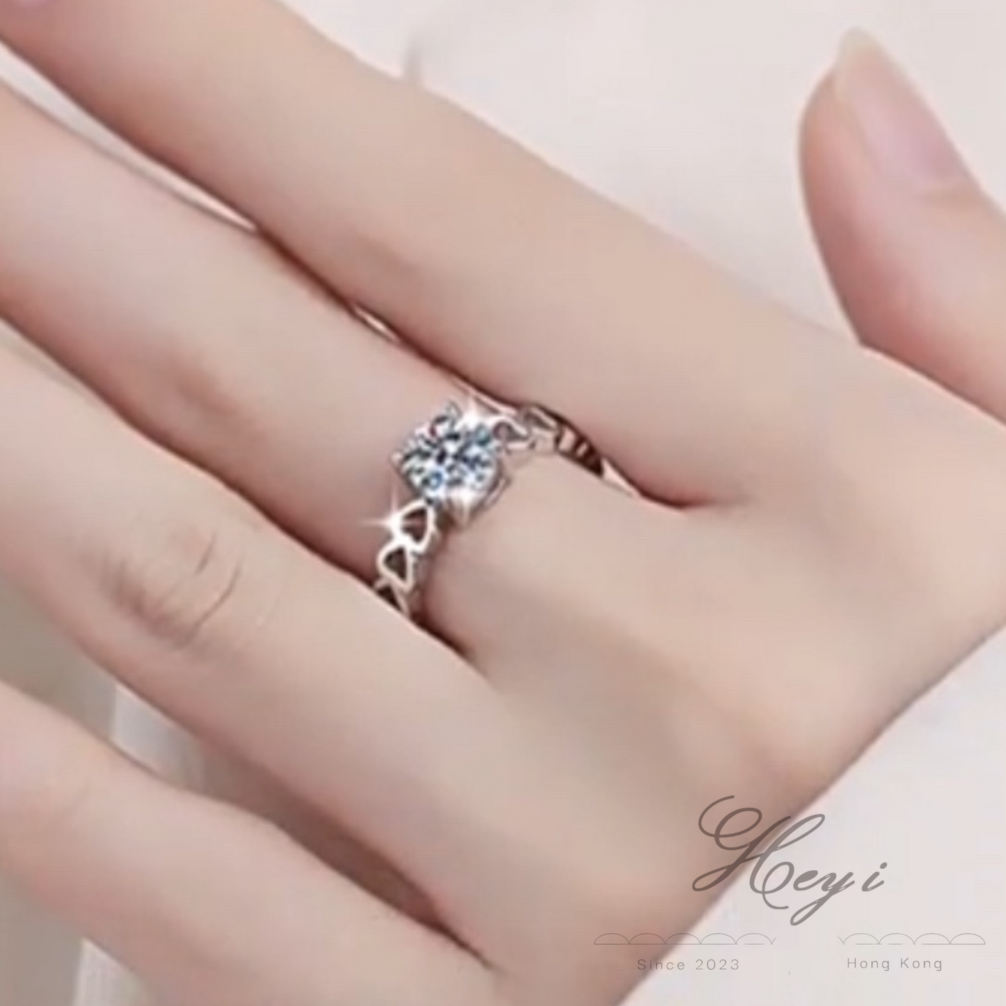 Moissanite Ring 1 Carat